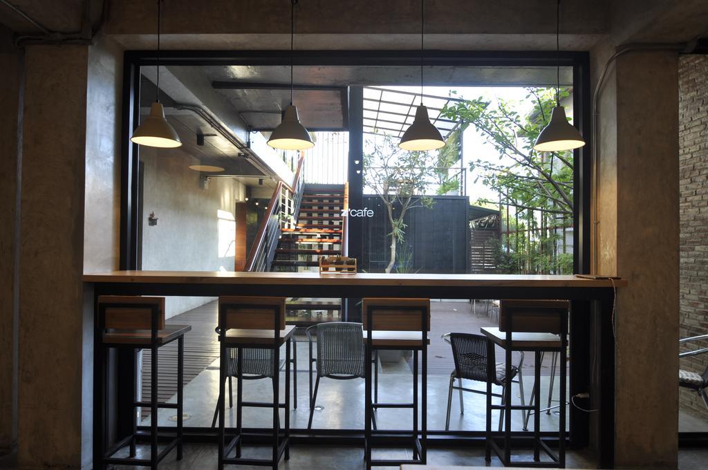 Zzziesta Chiang Mai Bed & Breakfast Exterior photo